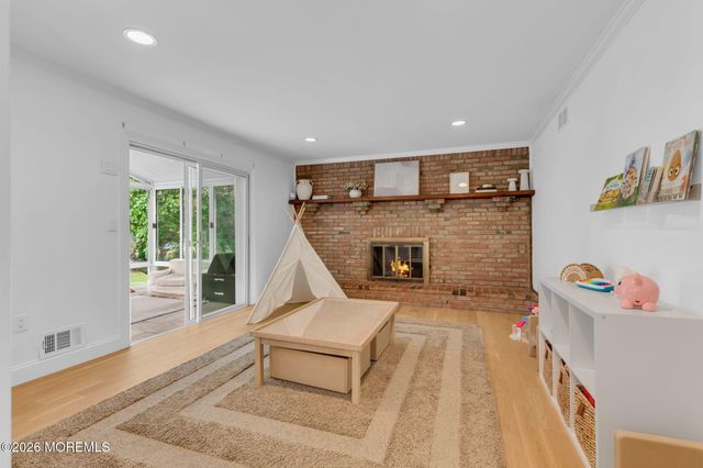 28 Jennifer Drive, Red Bank, NJ 07701