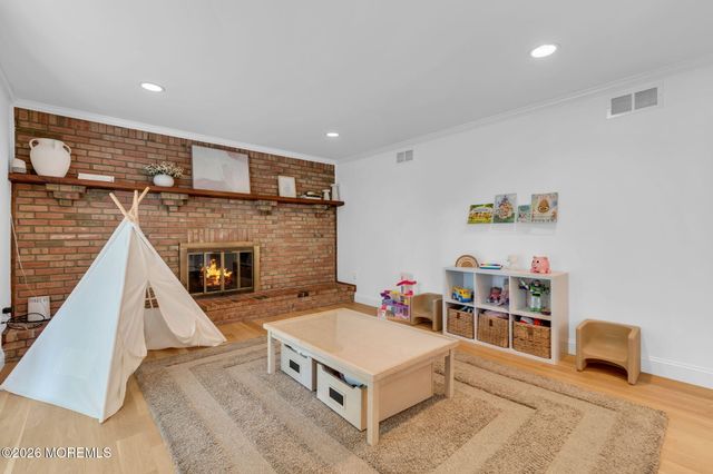 28 Jennifer Drive, Red Bank, NJ 07701