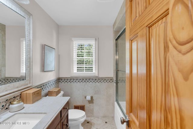 28 Jennifer Drive, Red Bank, NJ 07701