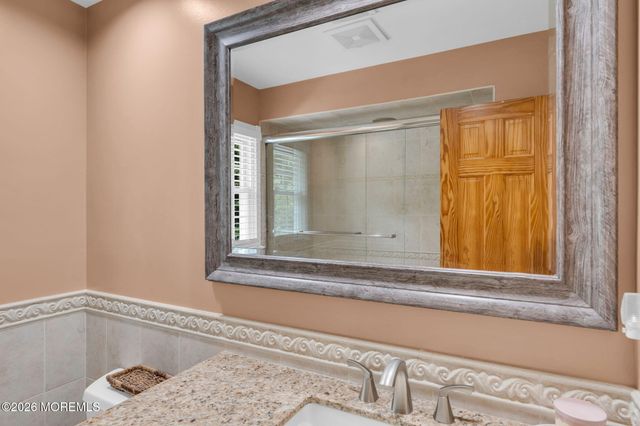 28 Jennifer Drive, Red Bank, NJ 07701