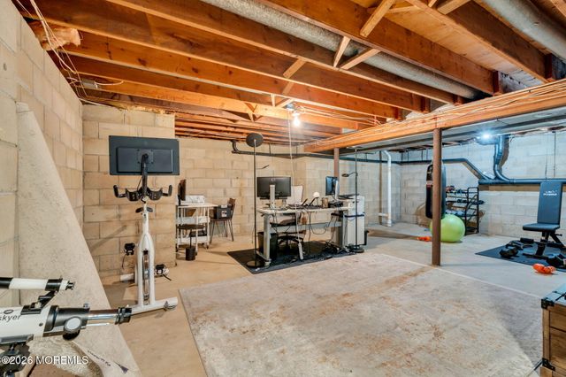 28 Jennifer Drive, Red Bank, NJ 07701