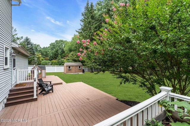 28 Jennifer Drive, Red Bank, NJ 07701