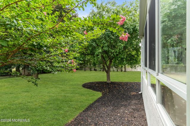 28 Jennifer Drive, Red Bank, NJ 07701