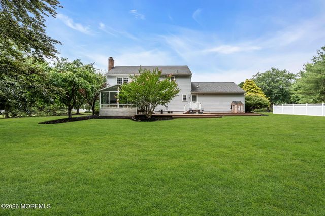 28 Jennifer Drive, Red Bank, NJ 07701