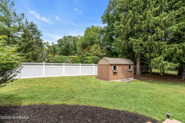 28 Jennifer Drive, Red Bank, NJ 07701