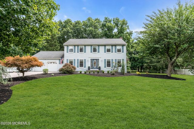28 Jennifer Drive, Red Bank, NJ 07701
