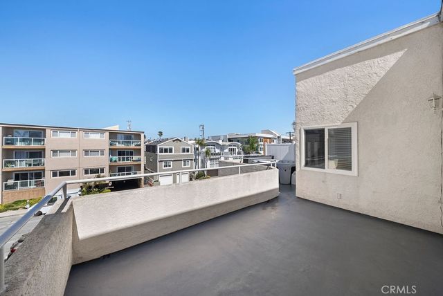 40 15th Street C, Hermosa Beach, CA 90254