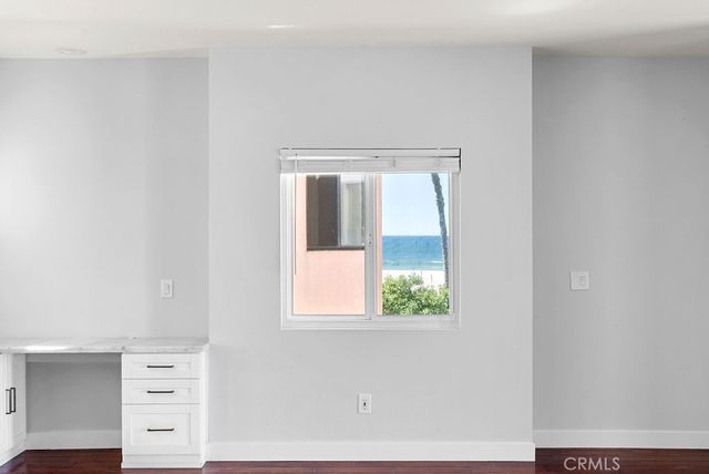 40 15th Street C, Hermosa Beach, CA 90254