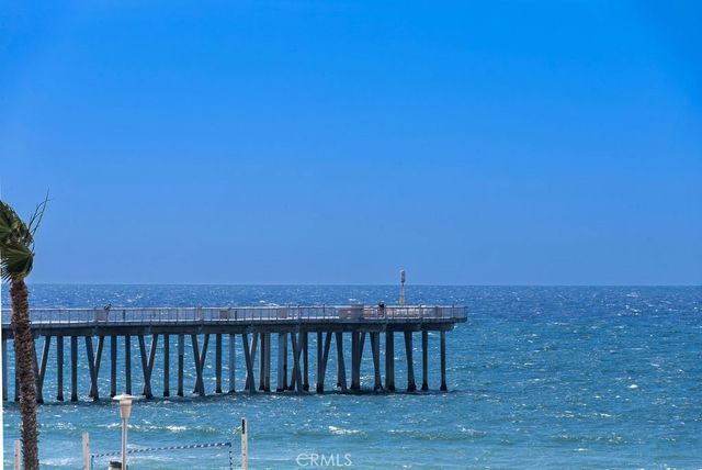 40 15th Street C, Hermosa Beach, CA 90254