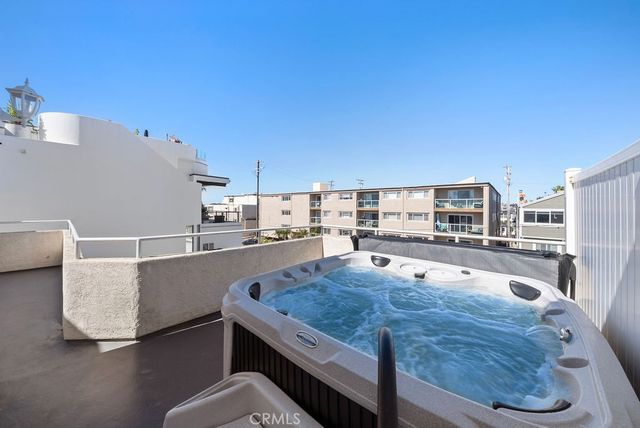 40 15th Street C, Hermosa Beach, CA 90254