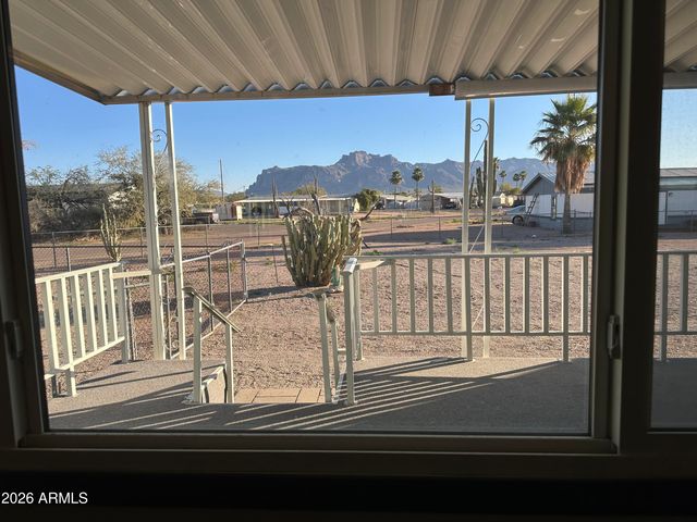 1517 E 22nd Avenue, Apache Junction, AZ 85119