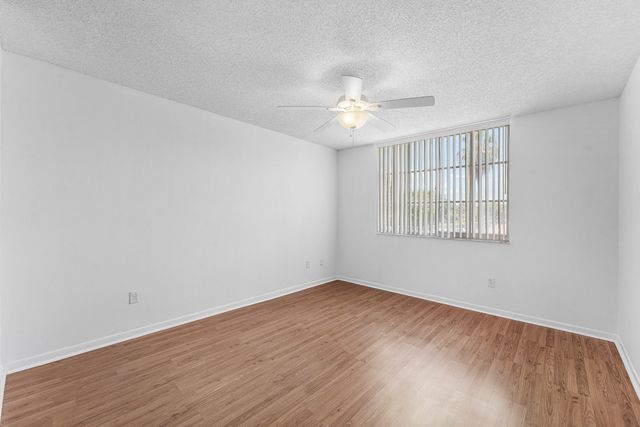 167 YACHT CLUB Way 205, Hypoluxo, FL 33462