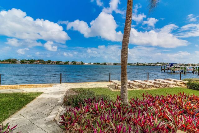 167 YACHT CLUB Way 205, Hypoluxo, FL 33462