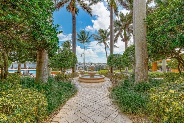 167 YACHT CLUB Way 205, Hypoluxo, FL 33462