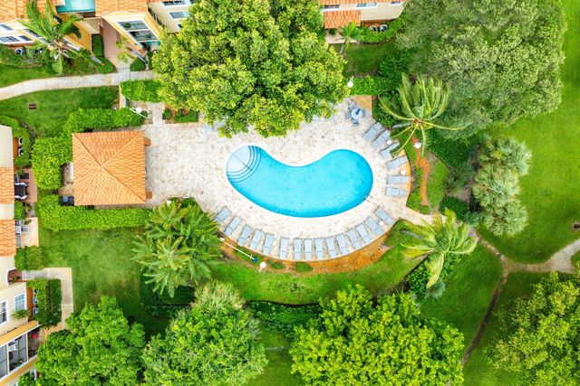 167 YACHT CLUB Way 205, Hypoluxo, FL 33462