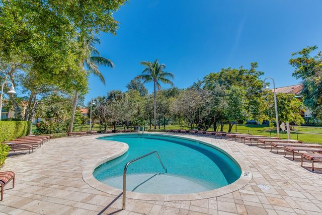 167 YACHT CLUB Way 205, Hypoluxo, FL 33462