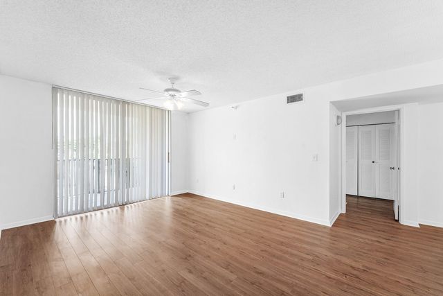 167 YACHT CLUB Way 205, Hypoluxo, FL 33462