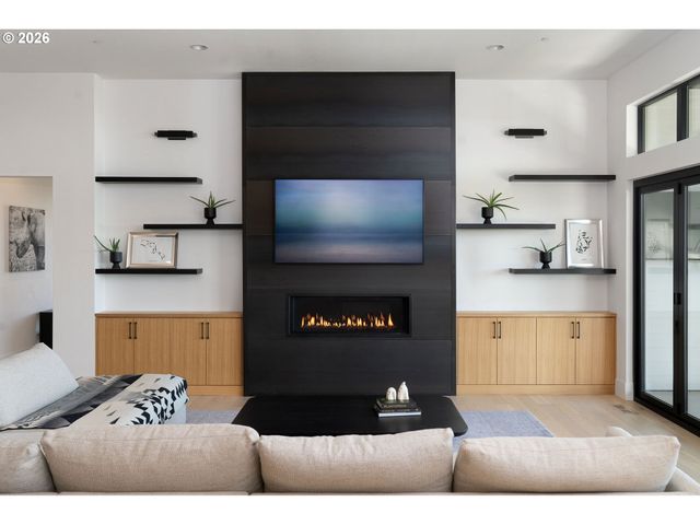 24856 Ne BALD PEAK Rd, Hillsboro, OR 97123