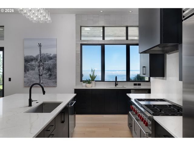 24856 Ne BALD PEAK Rd, Hillsboro, OR 97123