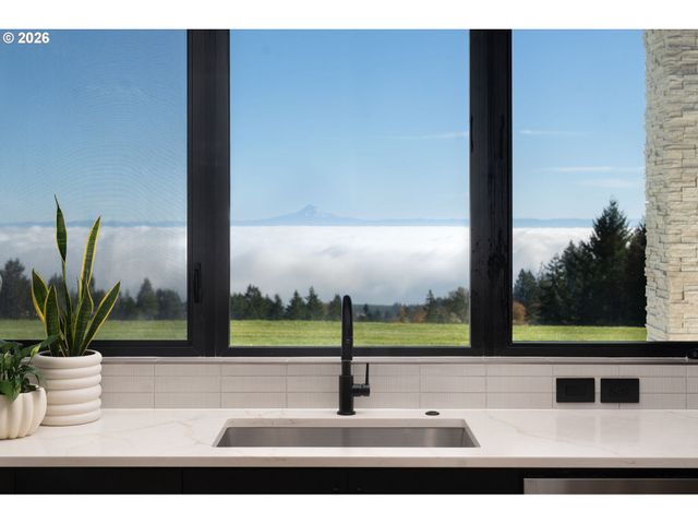 24856 Ne BALD PEAK Rd, Hillsboro, OR 97123