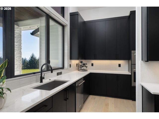 24856 Ne BALD PEAK Rd, Hillsboro, OR 97123