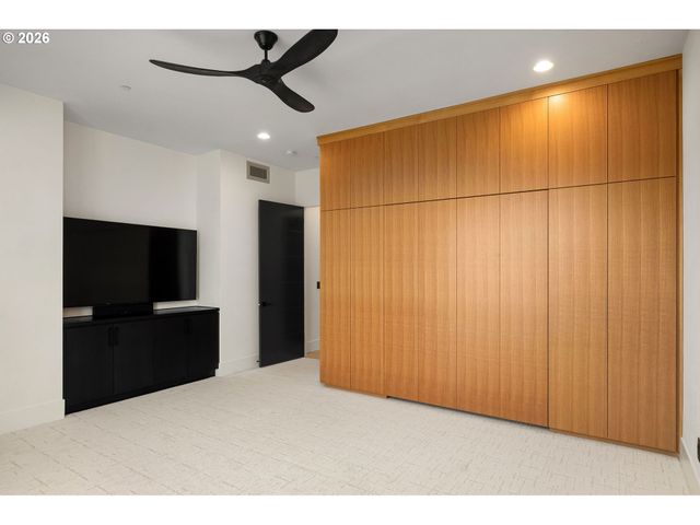 24856 Ne BALD PEAK Rd, Hillsboro, OR 97123