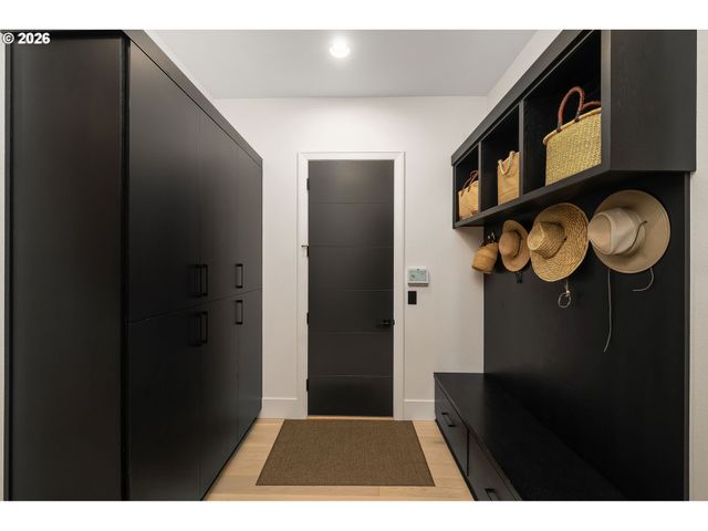 24856 Ne BALD PEAK Rd, Hillsboro, OR 97123