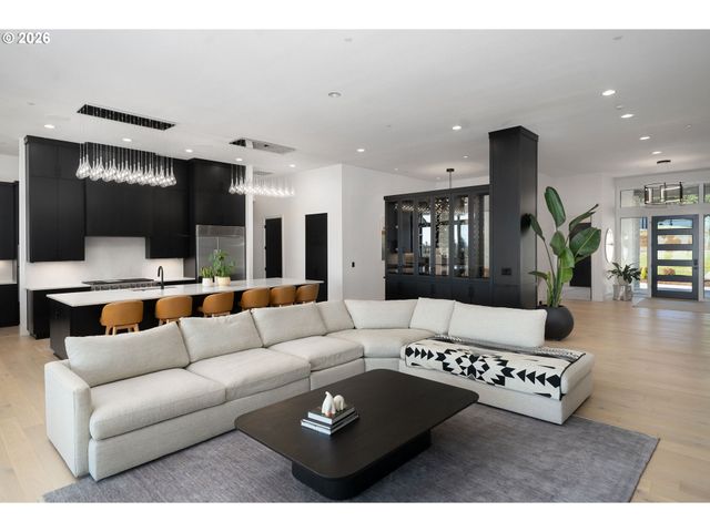 24856 Ne BALD PEAK Rd, Hillsboro, OR 97123