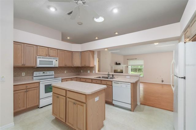 9450 SW 208TH CIRCLE, Dunnellon, FL 34431