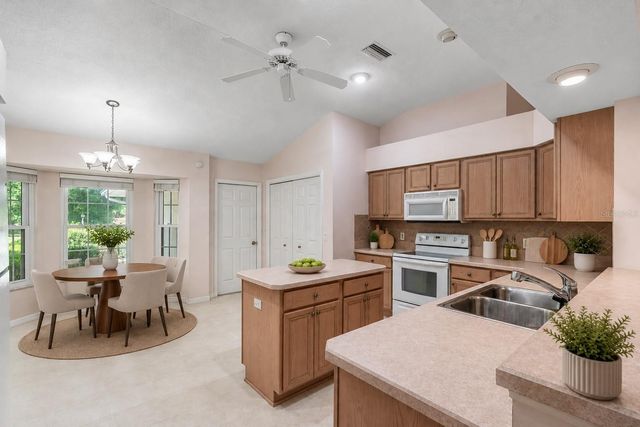 9450 SW 208TH CIRCLE, Dunnellon, FL 34431