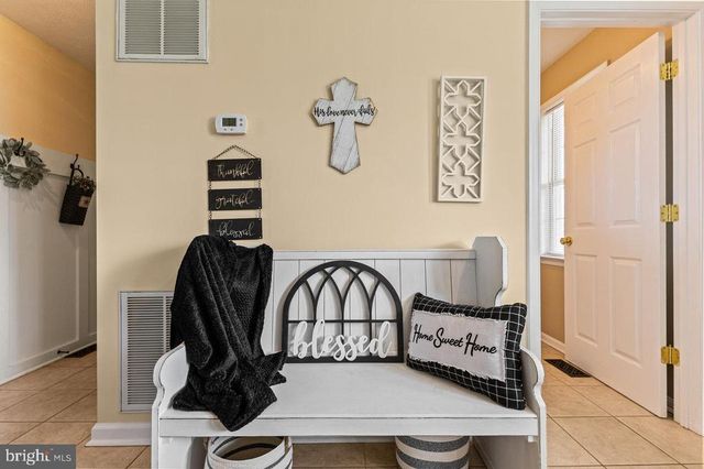 111 DEERFIELD ESTS DR, Stanley, VA 22851