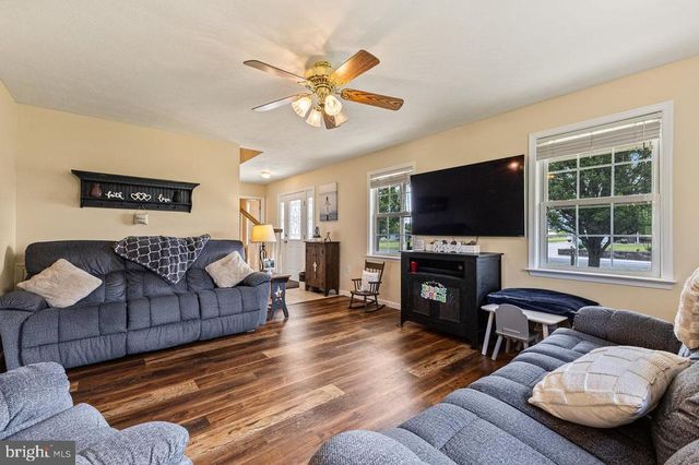 111 DEERFIELD ESTS DR, Stanley, VA 22851