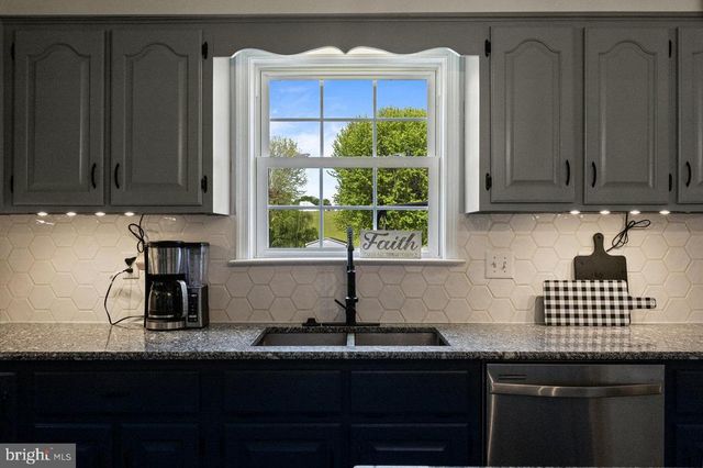 111 DEERFIELD ESTS DR, Stanley, VA 22851