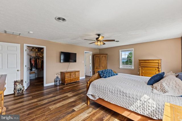 111 DEERFIELD ESTS DR, Stanley, VA 22851