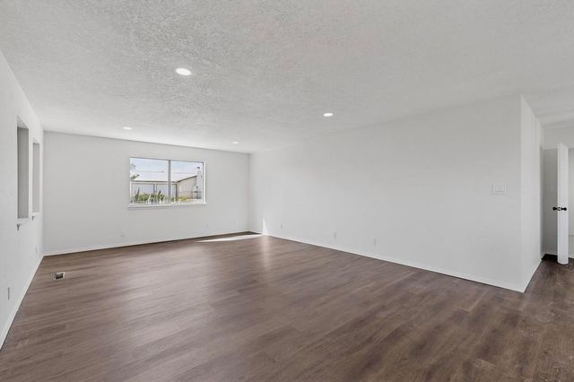 320 TARPON Avenue SE, Rio Rancho, NM 87124