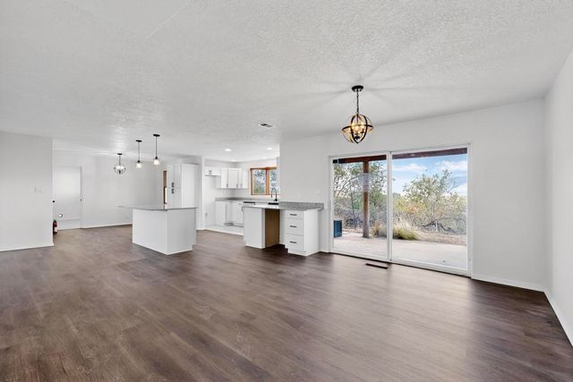 320 TARPON Avenue SE, Rio Rancho, NM 87124