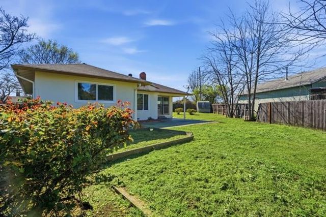 2925 Oxford Way, Stockton, CA 95204