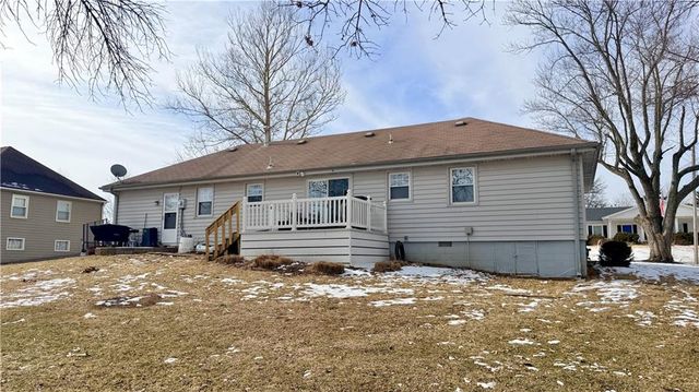 414 Town and Country Lane, Trenton, MO 64683