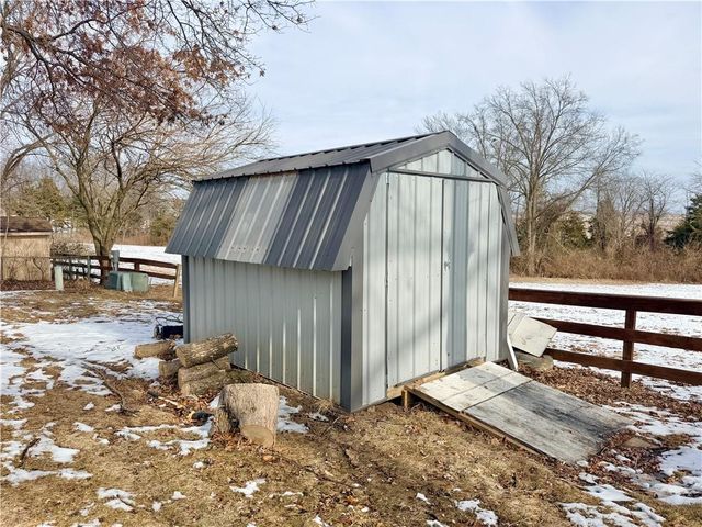 414 Town and Country Lane, Trenton, MO 64683