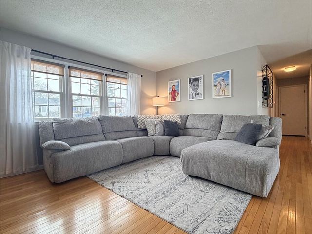 414 Town and Country Lane, Trenton, MO 64683