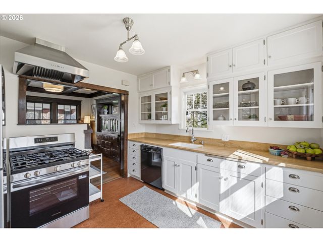 3024 Ne 44TH Ave, Portland, OR 97213