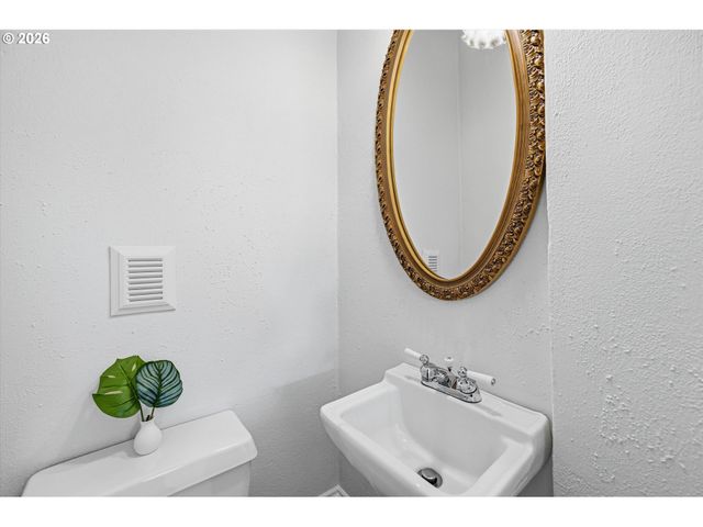 3024 Ne 44TH Ave, Portland, OR 97213