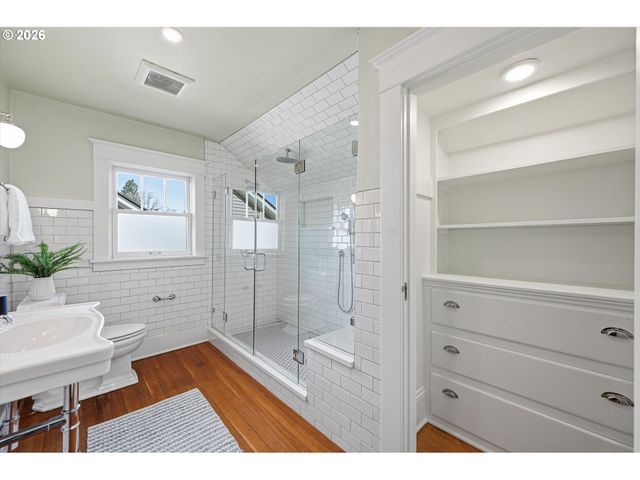 3024 Ne 44TH Ave, Portland, OR 97213