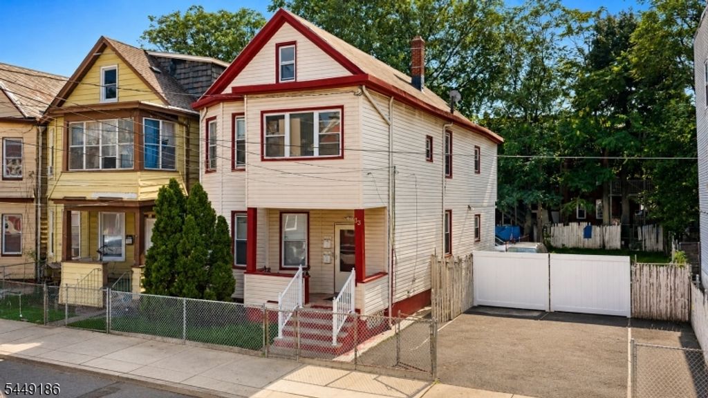 33 Vreeland Ave, Passaic City, NJ 07055 — exterior