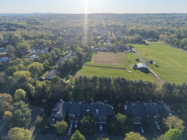 32 Lenox Ct, Montville Twp., NJ 07045
