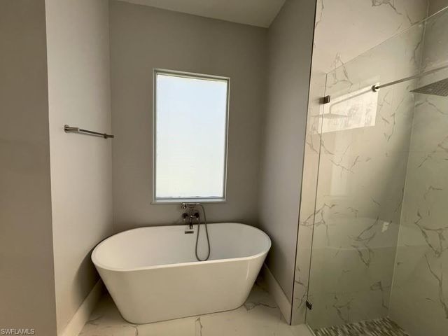 3335 16th AVE SE, Naples, FL 34117