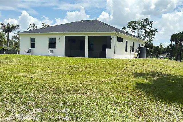 3335 16th AVE SE, Naples, FL 34117