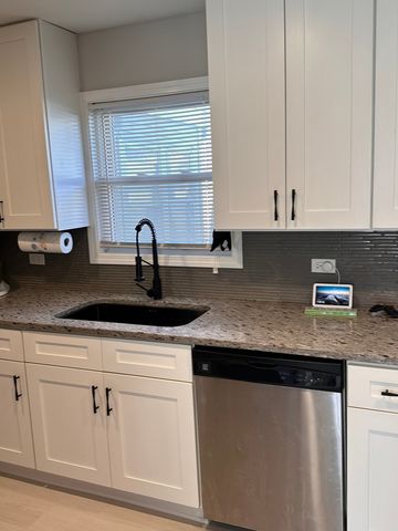 5820 Park Avenue, Berkeley, IL 60163