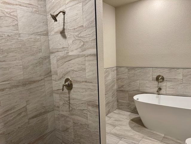 15517 Greenhouse Way, Lindale, TX 75771