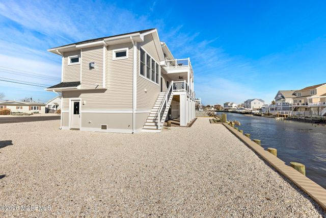 61 Budd Drive, Manahawkin, NJ 08050